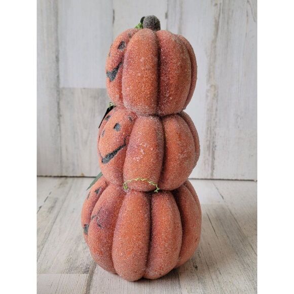 Crazy mountain pumpkin stack beaded Halloween figure decor - Picture 5 of 10